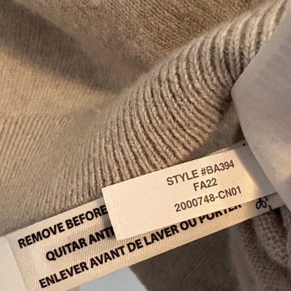 J. Crew 100% Cashmere Light Gray/Tan V-Neck Sweater - Picture 5 of 16